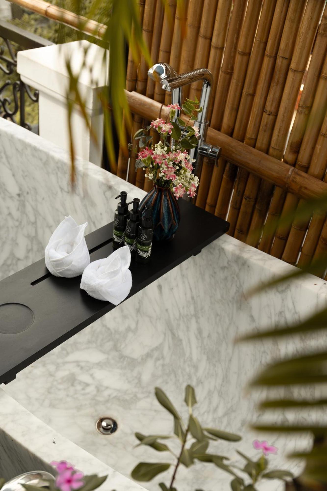 Hanoi Graceful Hotel And Travel Extérieur photo
